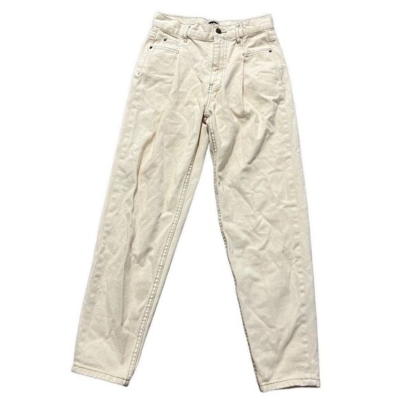 BDG Off White Slim Straight Legs High Waisted Jeans Size 25 - Picture 1 of 5